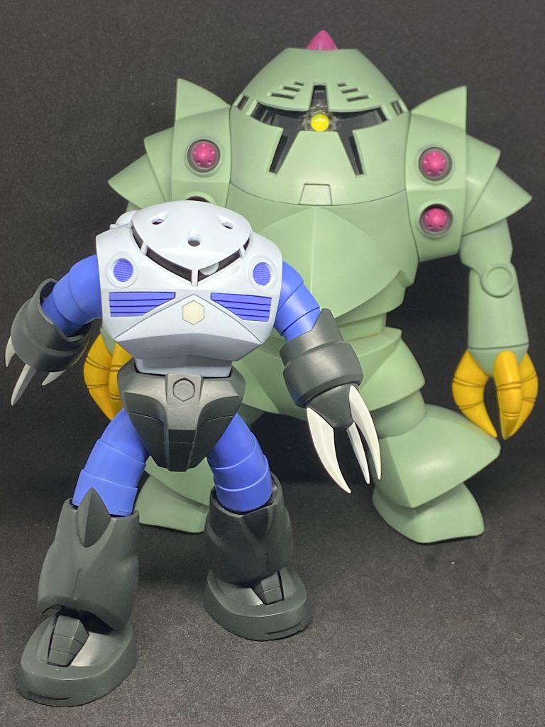 以前作った旧キットズゴック(未公開)と並べてみました。最後までご覧いただきありがとうございます。