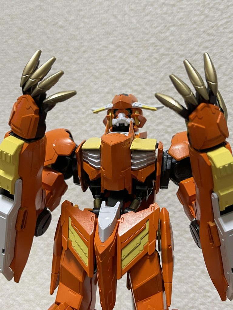 バ「まあ、乗った感じは悪くないな。」キ「そうでしょう?僕が破壊したラゴゥに乗ってた頃みたいに早く砂漠の虎として復帰してくださいよ!」バ「・・・💢」キ「?何ですかその構えは??」