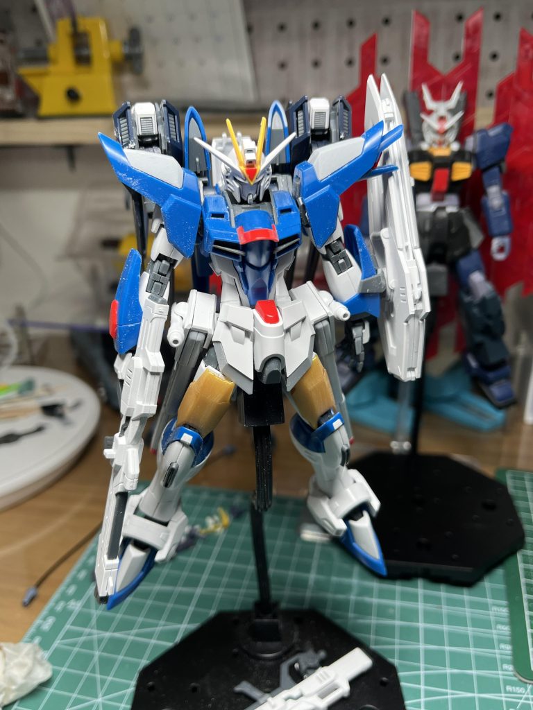 前述した通り太ももはHGフリーダム(セブイレ限定カラー)から