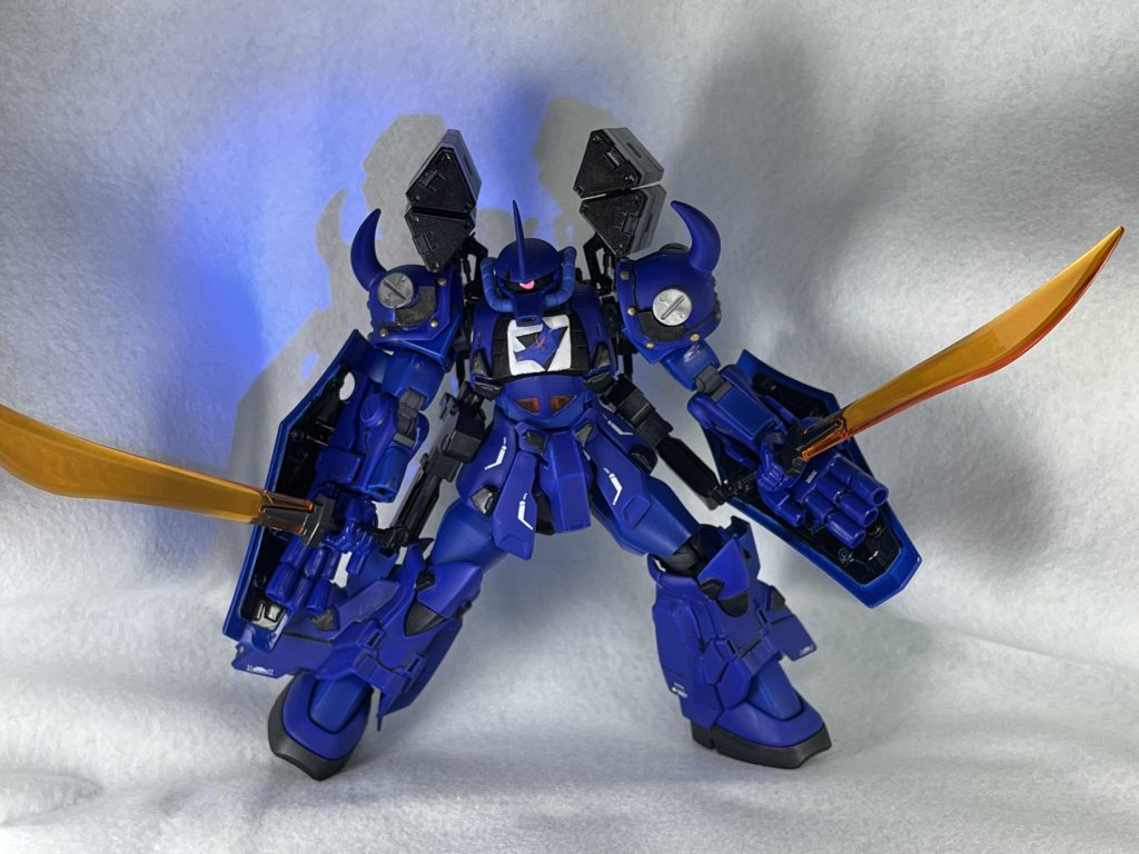 本来のグフR35の武装も装備してあります