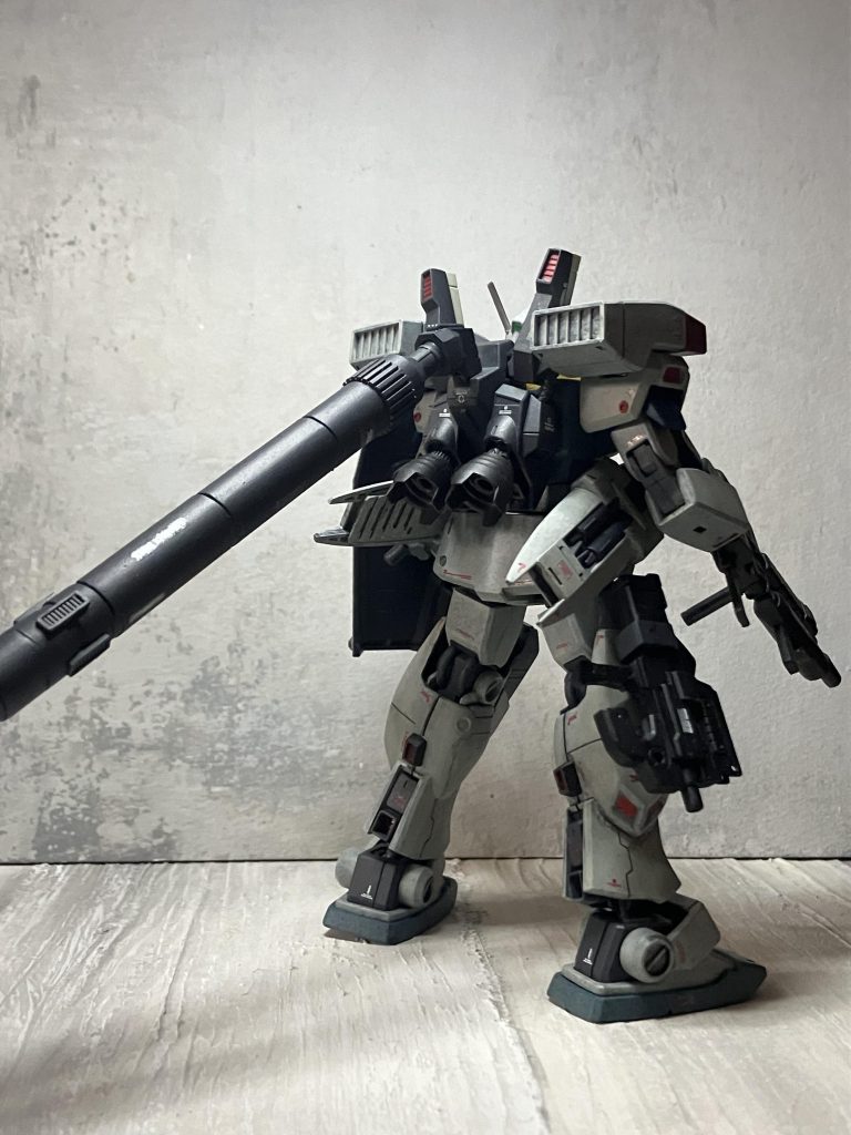 後ろ実はプロペラントタンクは前回の横浜ガンダムと同じのだったりしますσ(^_^;)