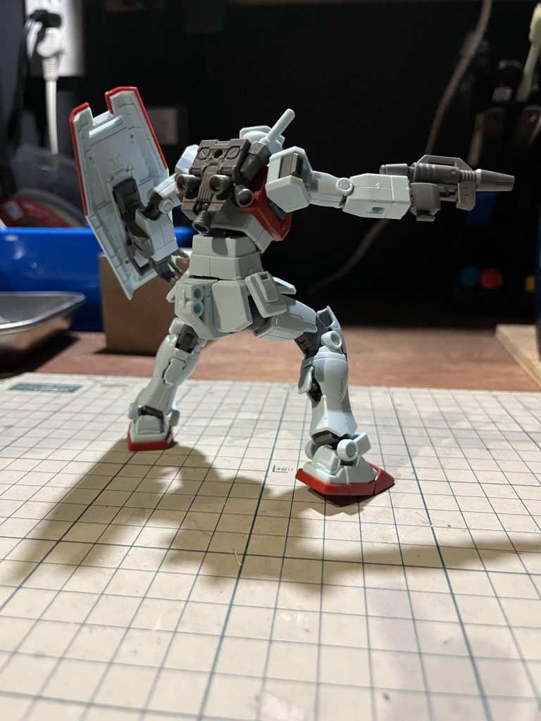 バーニアや膝などのギミック、可動域などさすが20年以上経っているだけの進化があります。