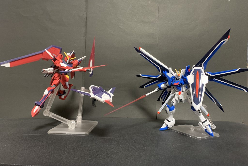 やっぱりライジングフリーダムガンダムと一緒に撮りたいですよね！2機揃えばカッコよさが増しますね☺️