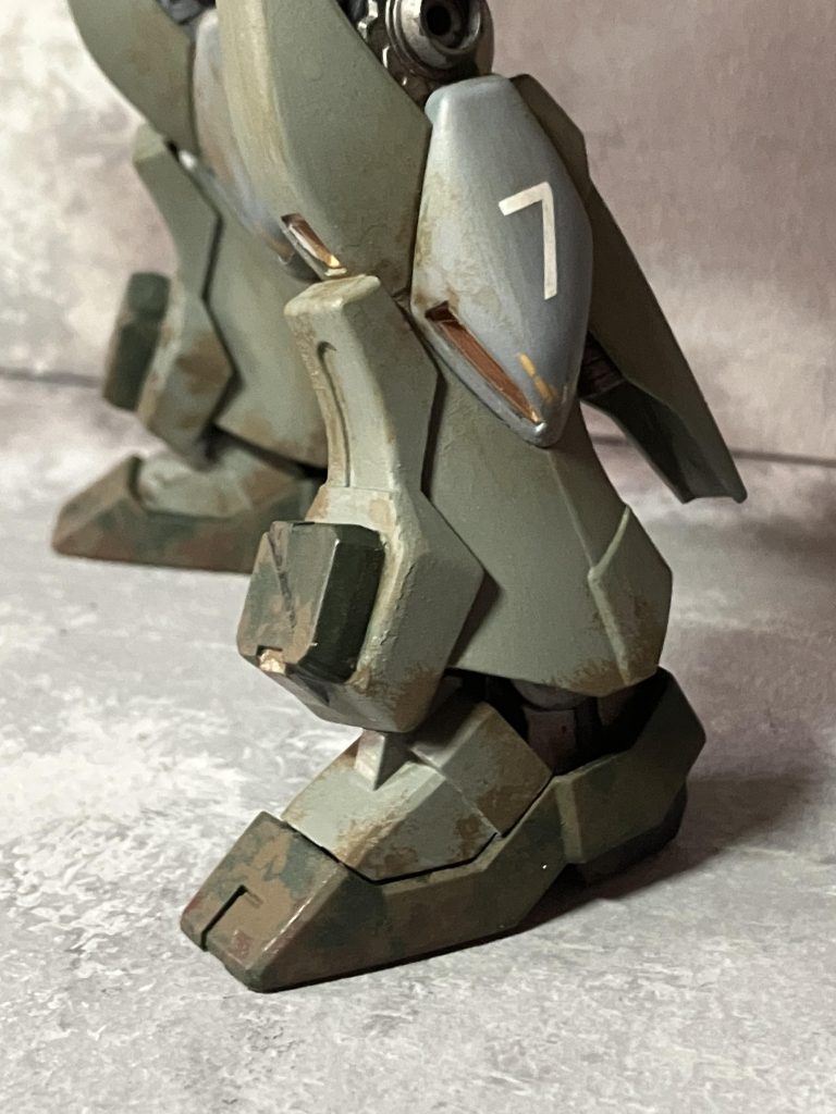 陸戦型にしたので足周りはしっかりとウェザリングをかけています
