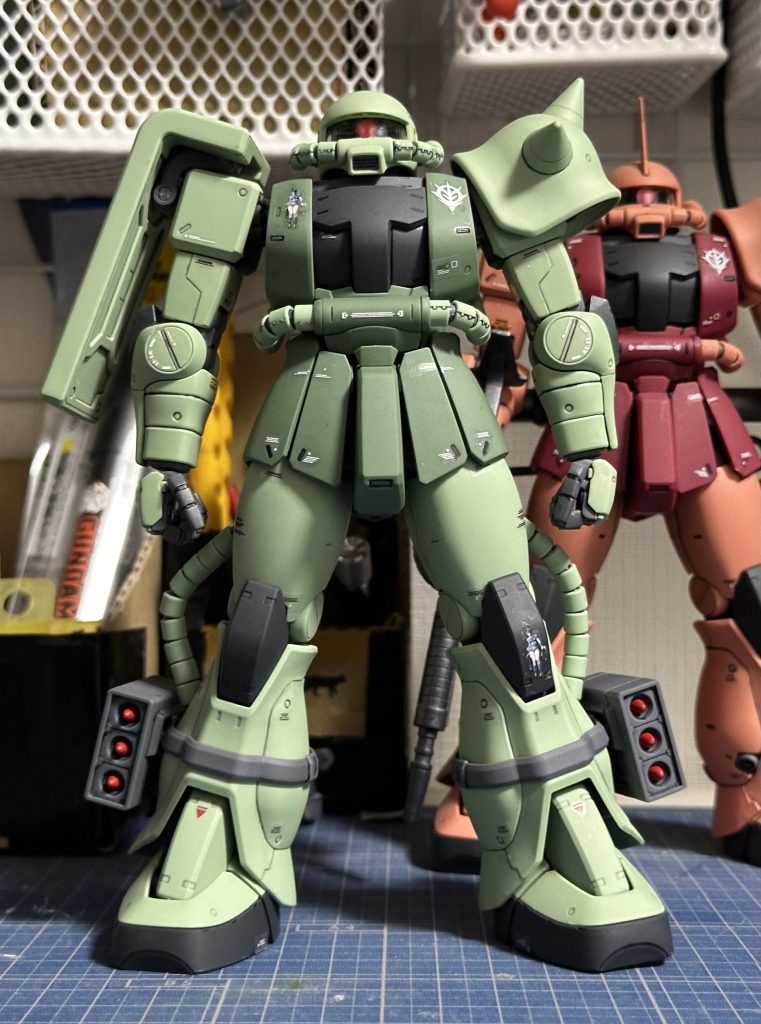 MG ザク II MS-06J 量産型 塗装済み完成品 Amazon | MG 機動戦士ガンダム MS-06J 量産型ザクVer.2.0 1/100