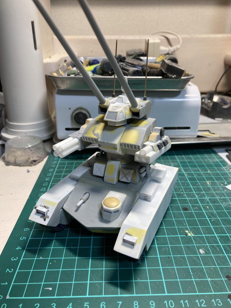 最終的な造形はこんな所。使用ベースがガンタンクと言い張れるかどうか…昨年のゲゼ枠というか、フルスクラッチをするとなるとどうしてもこうなりますね( ˙꒳˙ )