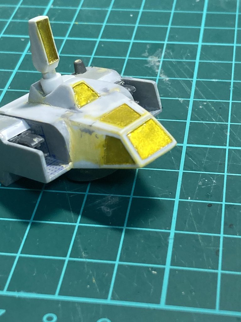 全身の塗装をする前にセンサー類の塗装とレジンを済ませてマスキング…この辺りでトラブルが発生しました。