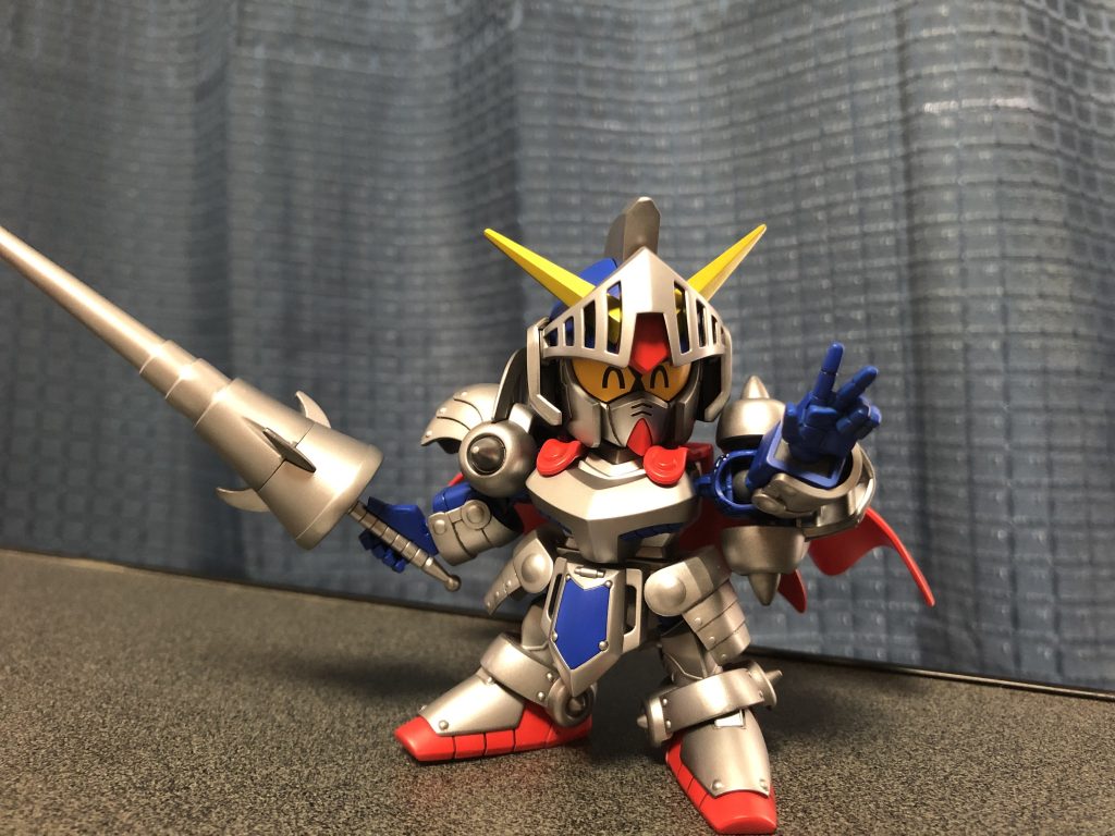 レジェンドBBのウリは瞳が変更できることですね。にっこり顔のポーズもキマります！