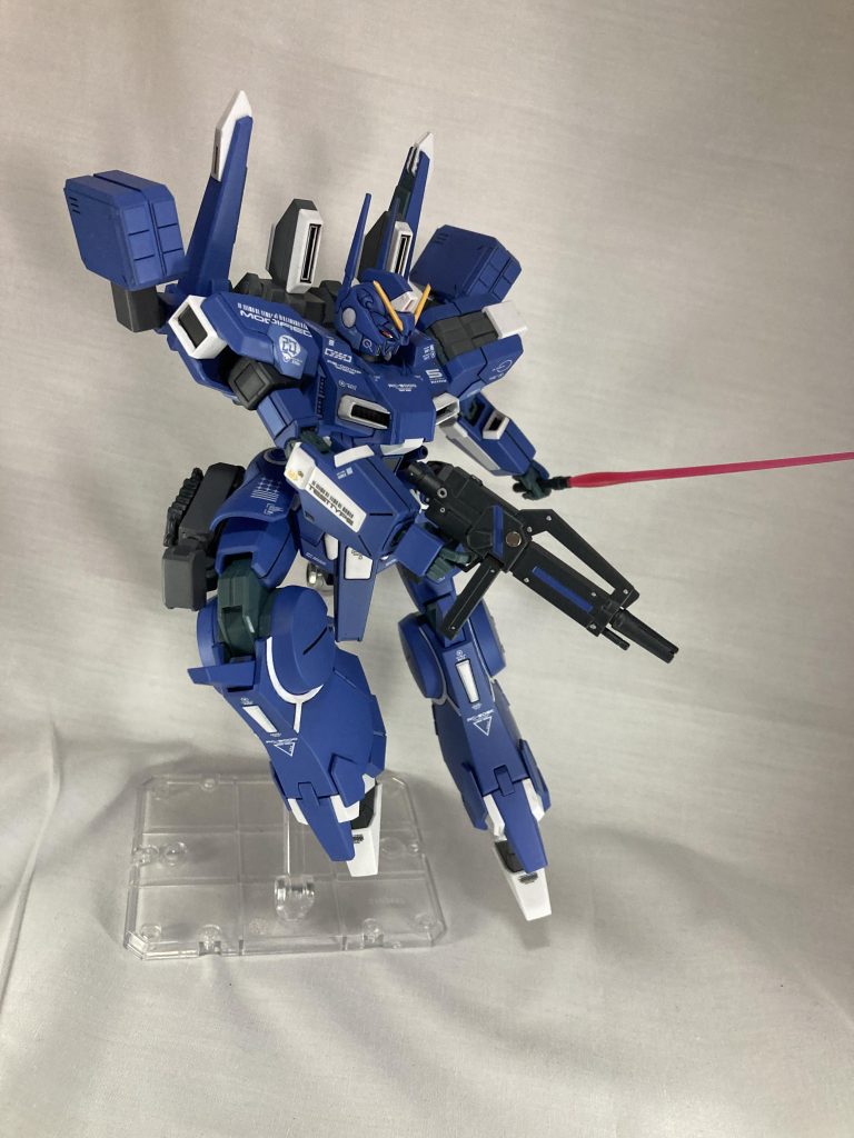 ビームマグナム、ビームライフル、シールドブースターキャノン、バックパックビームキャノン、6連装ミサイル、ビームサーベル…めちゃくちゃ武装多くなっちゃったけど盛り盛りなくらいがきっと良い