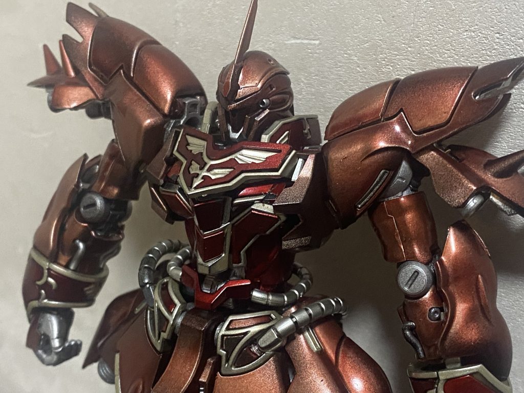 トップコート前です。大量のムラ、胴体横のパーツが思うように付かず塗装ハゲ、反省です。