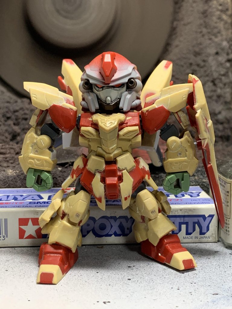 だいたいシナンジュのパーツをそのままCSフレームに当て込んでパテ造形という流れ