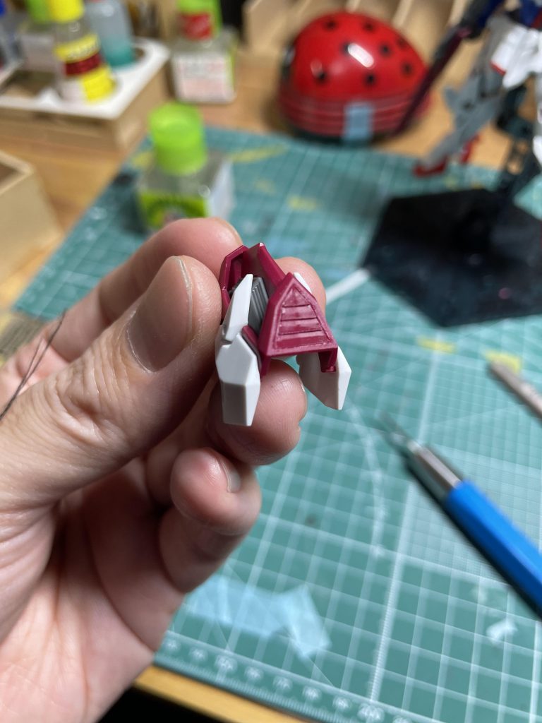 ディテール追加中ダクト彫りました