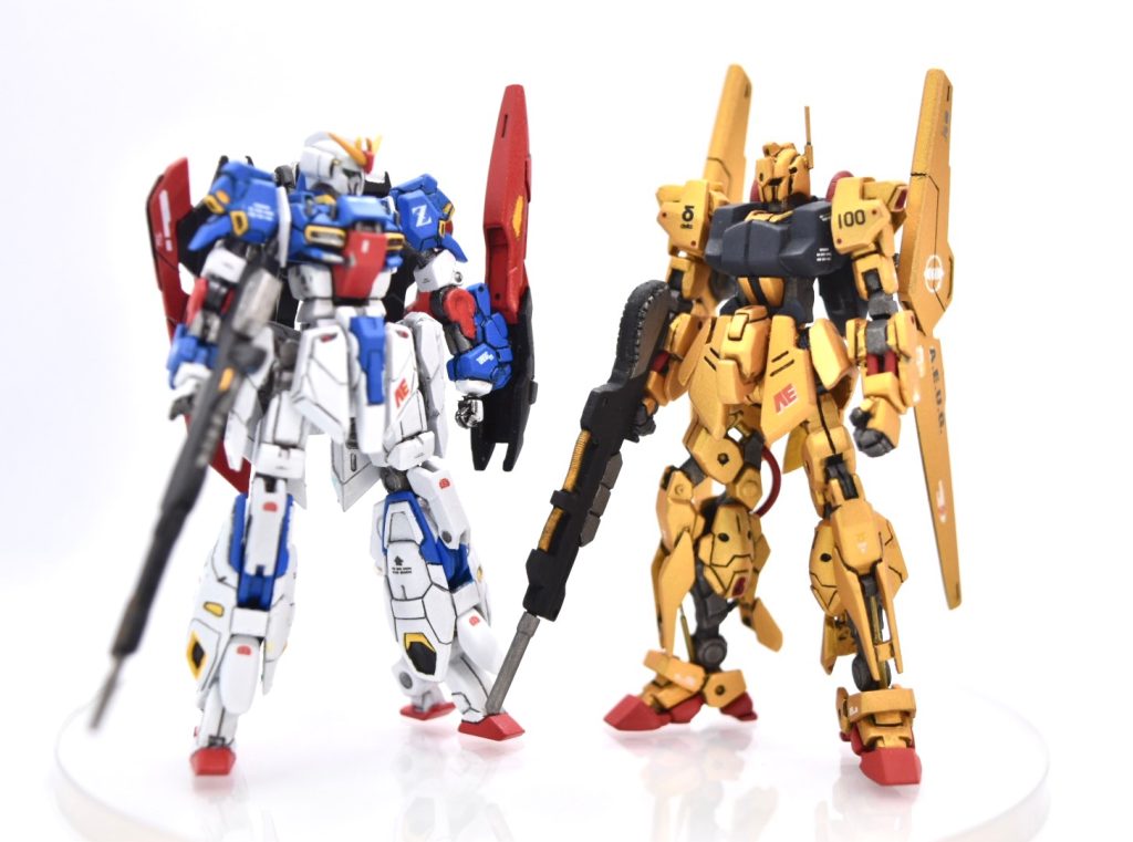 全身可動Zガンダムと比較です。Zの方が微妙に頭部分で身長勝ってるんで、一応設定通りです！たぶん！笑