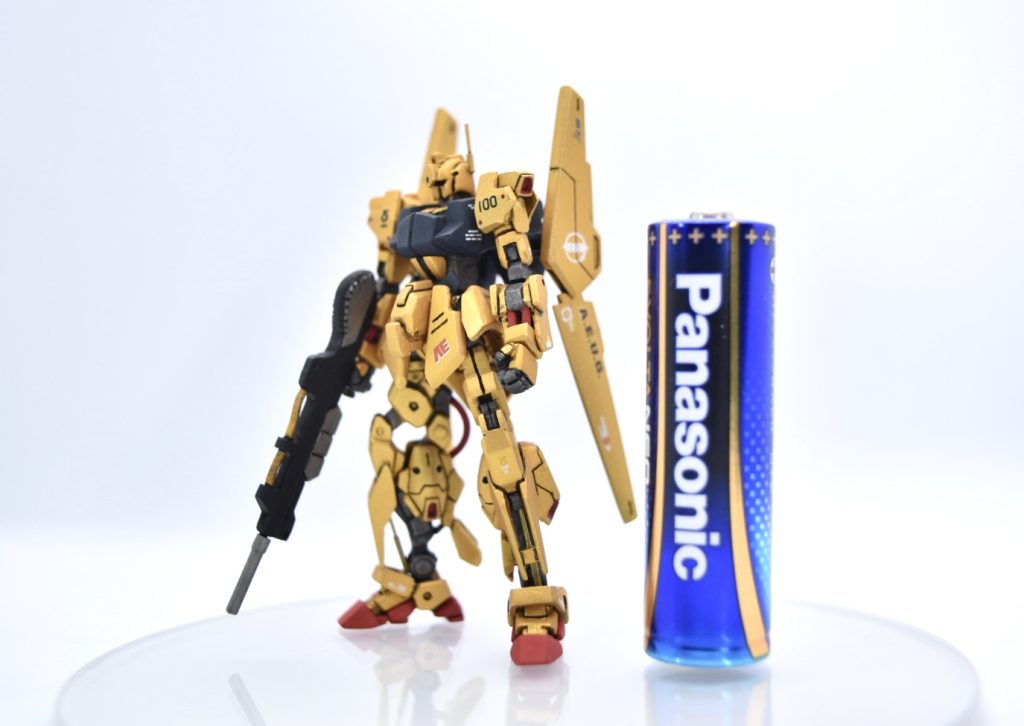 いつもの単三電池とツーショットです！