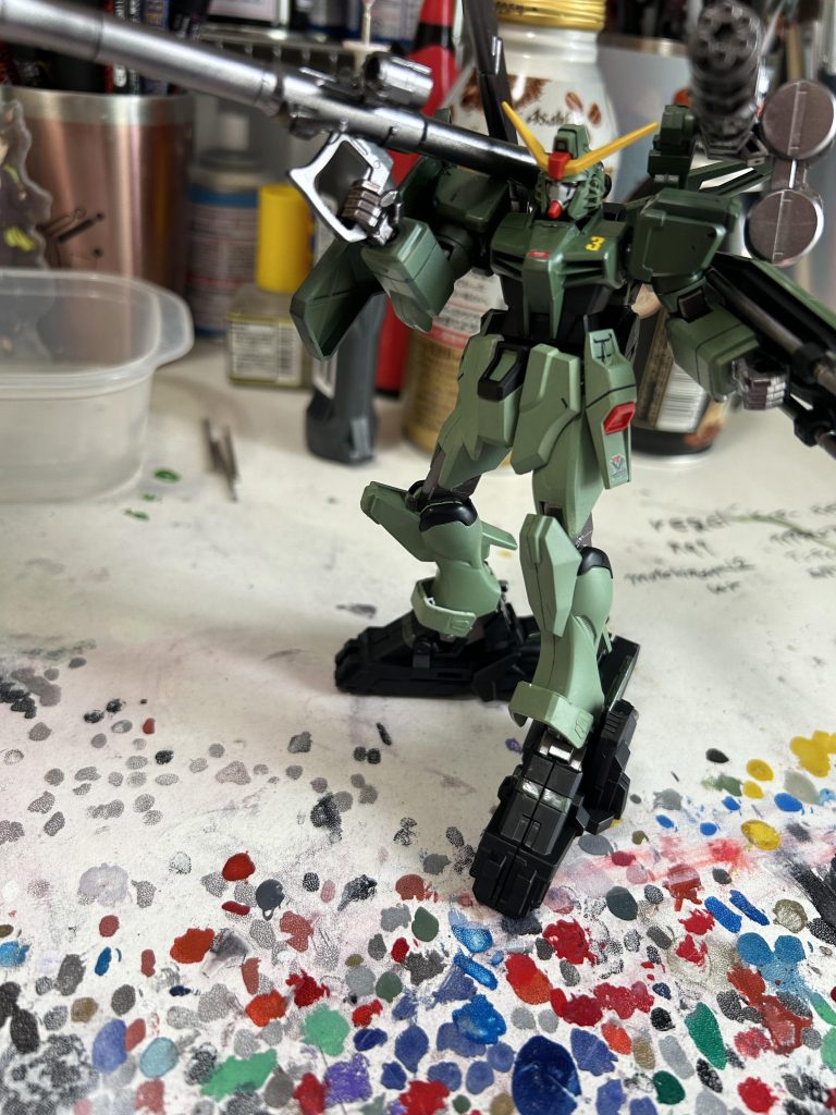 とゆうわけで、前回作ったウイングに羽を移植したので、ボディパーツが勿体無い気がしたので、思いつきで作ってみましたがどうでしょうか？色合いは悪くない気がするのですが、なんか物足りない気がするのですが、まあゴテゴテするよりはマシかな？って思いますw実際こんなのおってもよい気がしますねwんじゃあ、ここいらで失礼しまーす