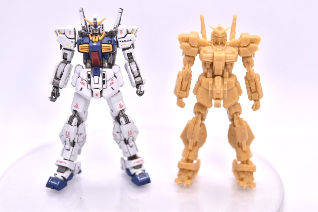 元のキットと比較。見比べるとだいぶ格好良くなったと思います。
