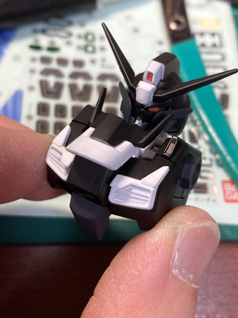 眼光近くで見るとしっかり目が見えるんだけどなぁ