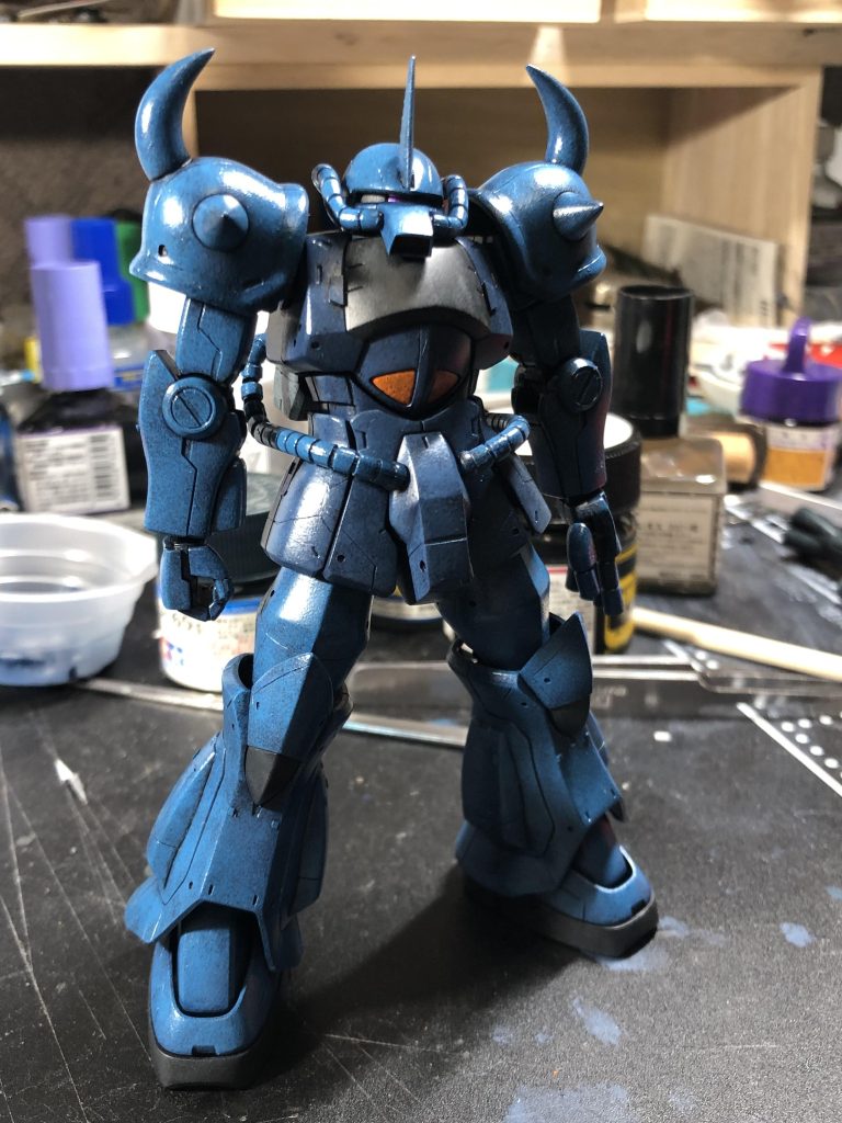 塗装は黒サフ後にスポンジで行ってます♪一つのブルーに4色ぐらい重ねてます最後までご覧いただきありがとうございました♬