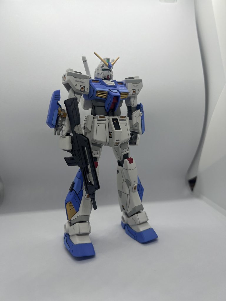 腰で3ミリ、膝関節で3ミリ延長してます。稼働は諦めて、スジボリ・プラパン貼り付け全塗装で作成しました。お目汚しすみません。