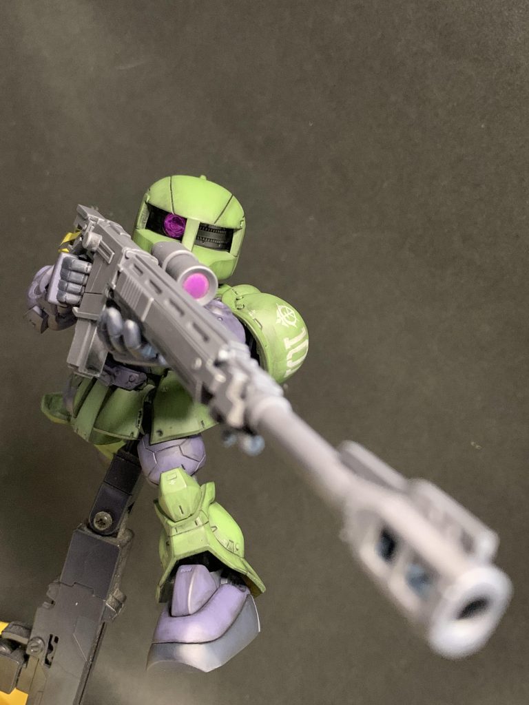 長物装備。こちらはHGのライフルをそのまま使っています。