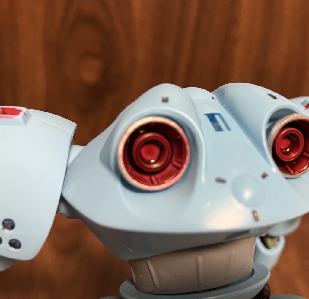 シャアレッドとつや消しの合わせで変色を恐れていたのですが、無事グロめの色合いにできました!良かったです。