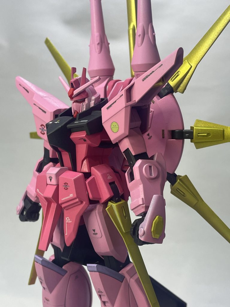 普段使わないカラーリングに加えて普段使わないハロデカール。こんな形で活躍してくれるとは。大事に保管しておいて良かった。