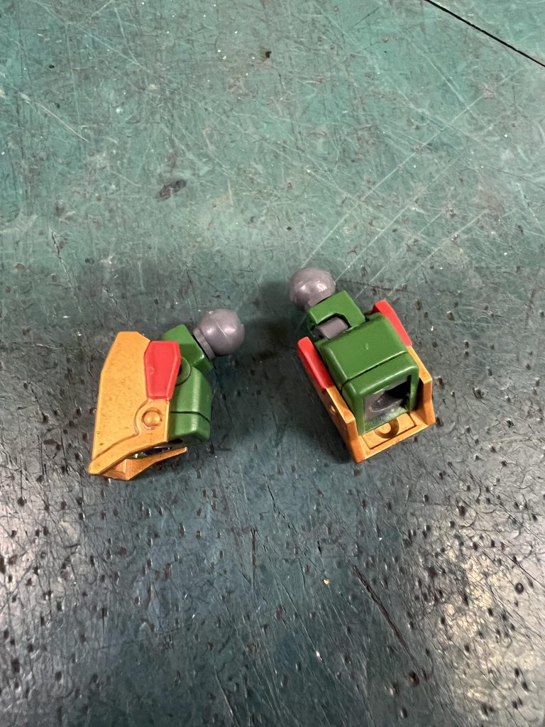 塗装はスプレー缶と筆塗りです。艶消し大好きでーす。