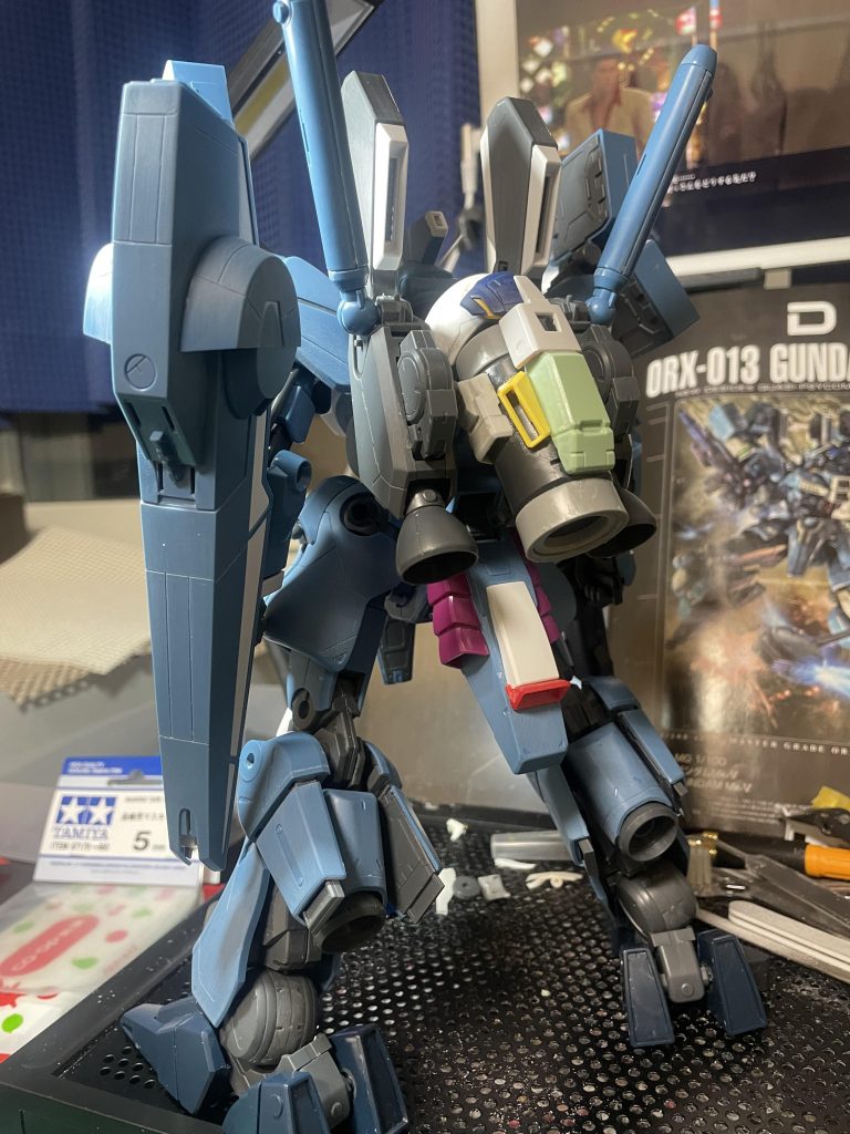 バルバトスルプス、ジェガン、RGガンダムマークIIのサイドスカート、電柱プラモ、などなど、混ぜて作りました！