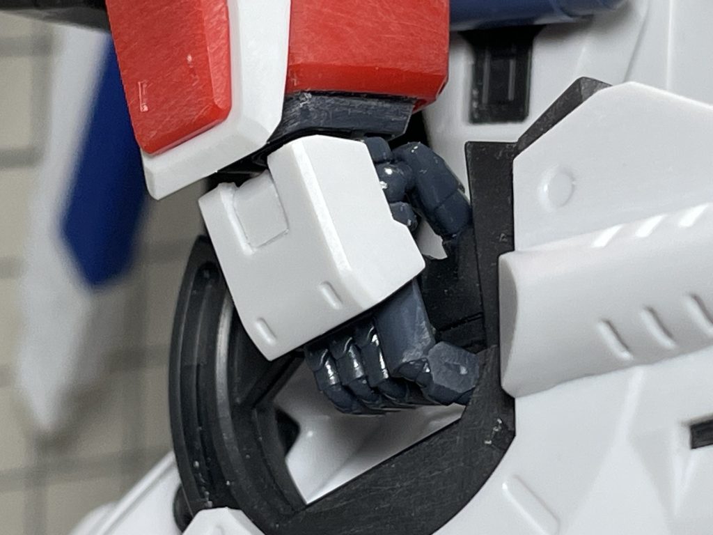 手甲も地味に加工