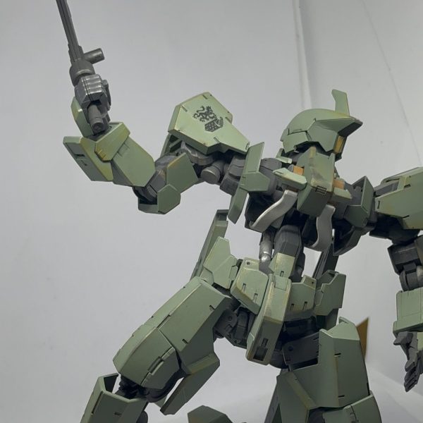 1/100 グレイズ指揮官機