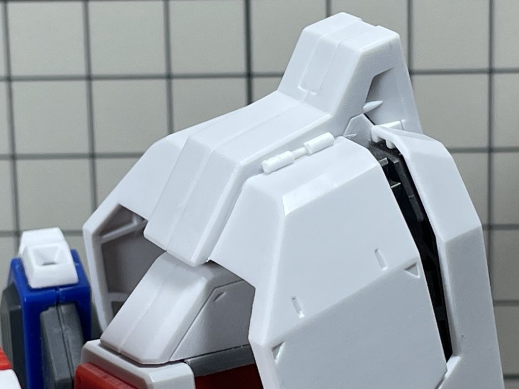 ヒンジ風ディテールはプラ棒