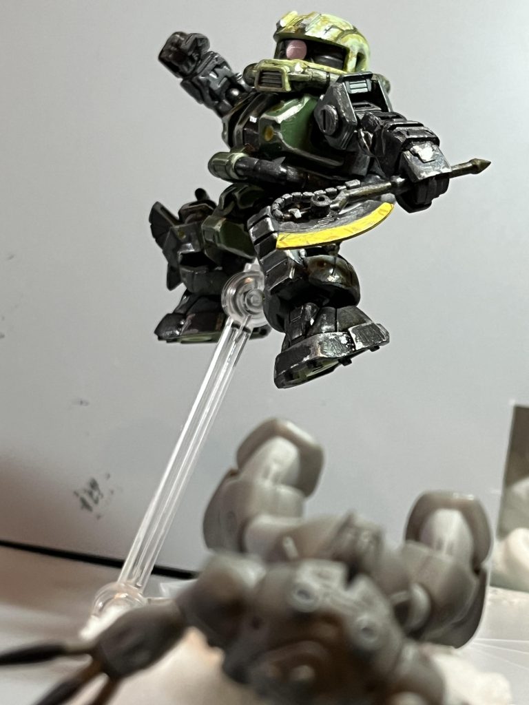 ダリル！やり過ぎだ！！仲間を殺すつもりか！？クックックッ