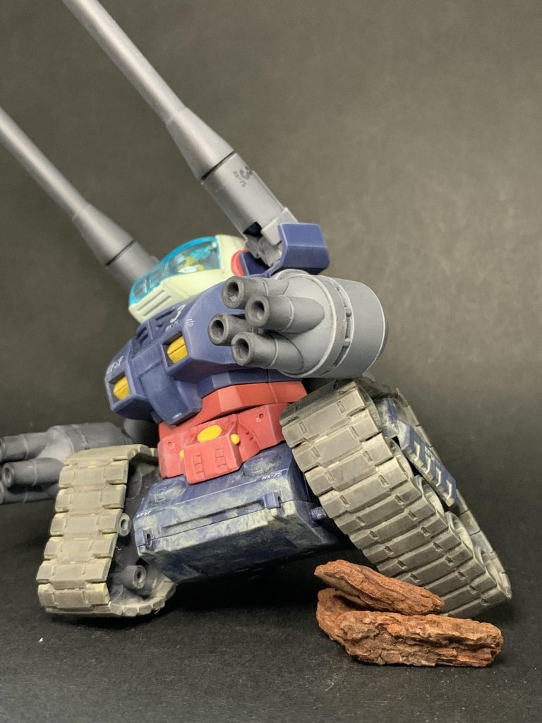 キャタピラをMGみたいに動かしたかったので簡易的なギミック入りです。