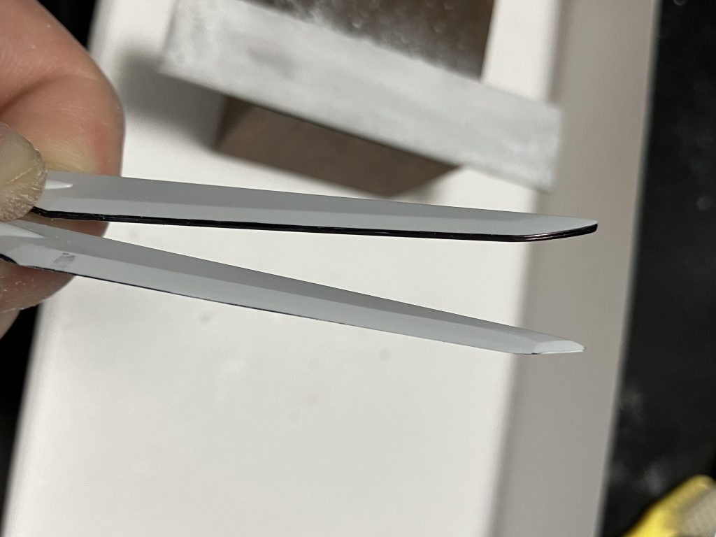 シュピーゲルブレードは、やすりで研いでみました。