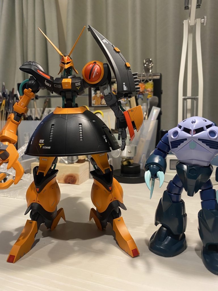 素組ズゴックさんと並んで記念撮影🐥🤙デカいですね！