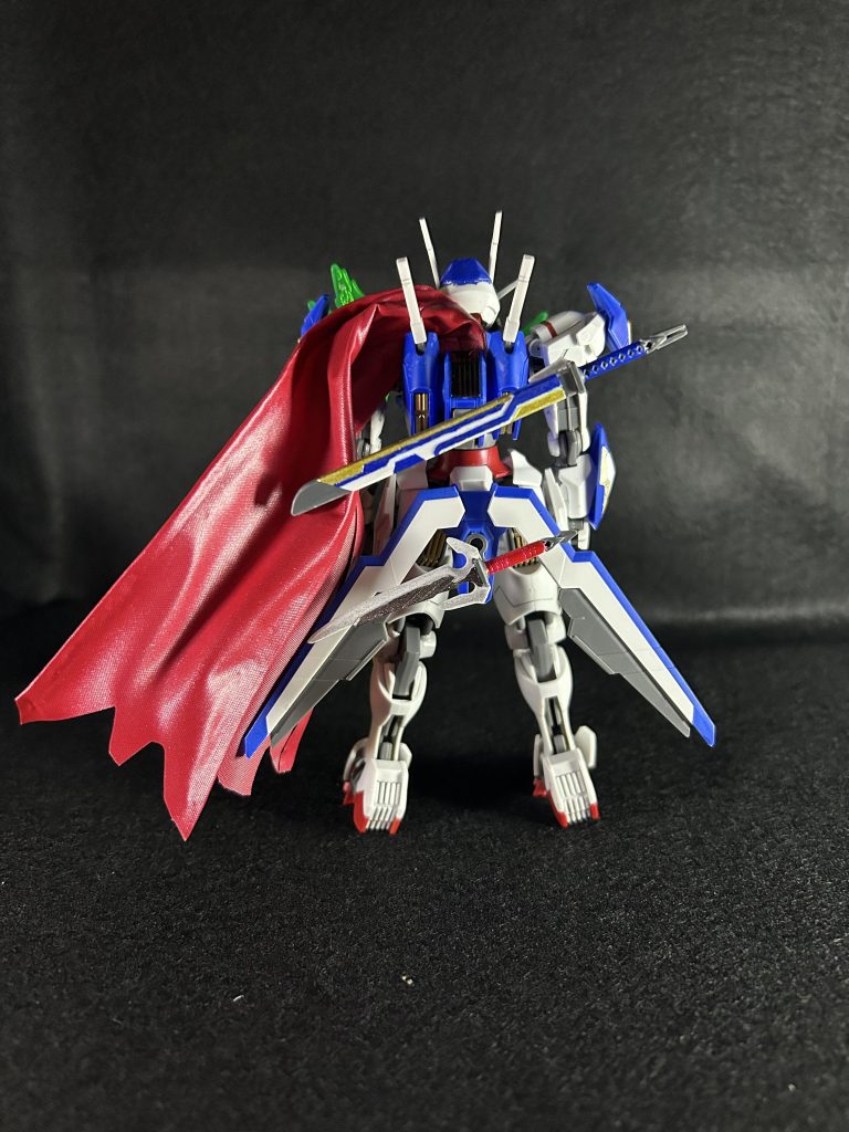 切って貼った……と言っても、武器と胸、腰アーマーくらいですかね。