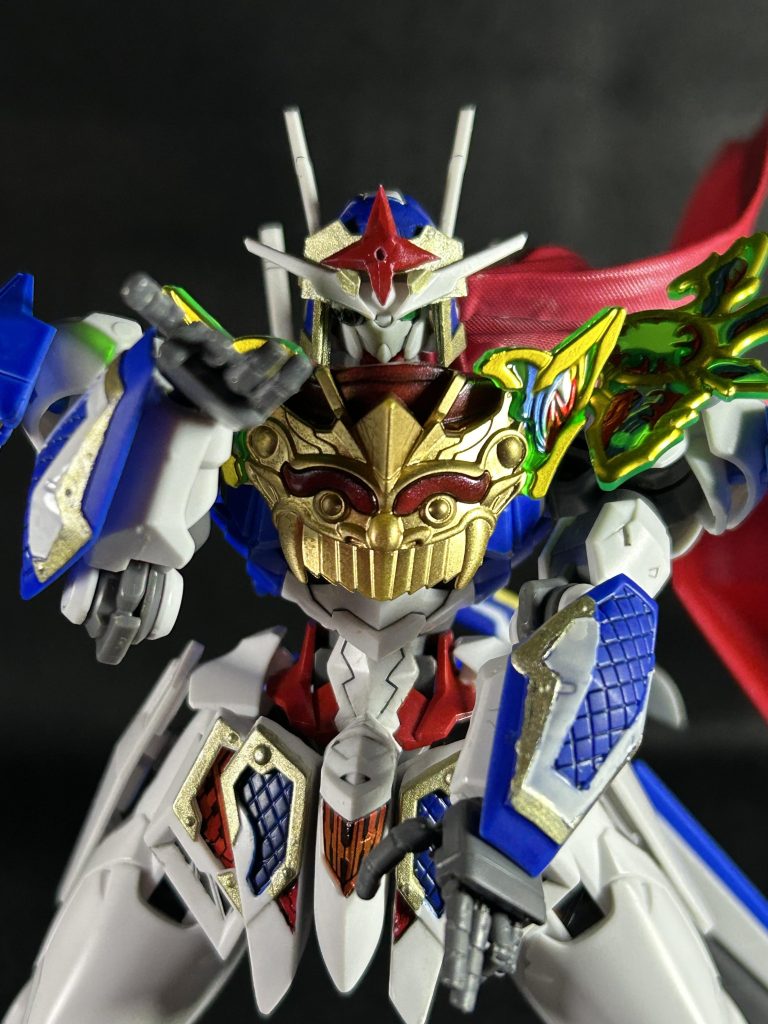 頭部はパテとプラ板で。眼帯はディテールアップパーツを削ったり。頑張ったけど、あんまり目立たないですね!