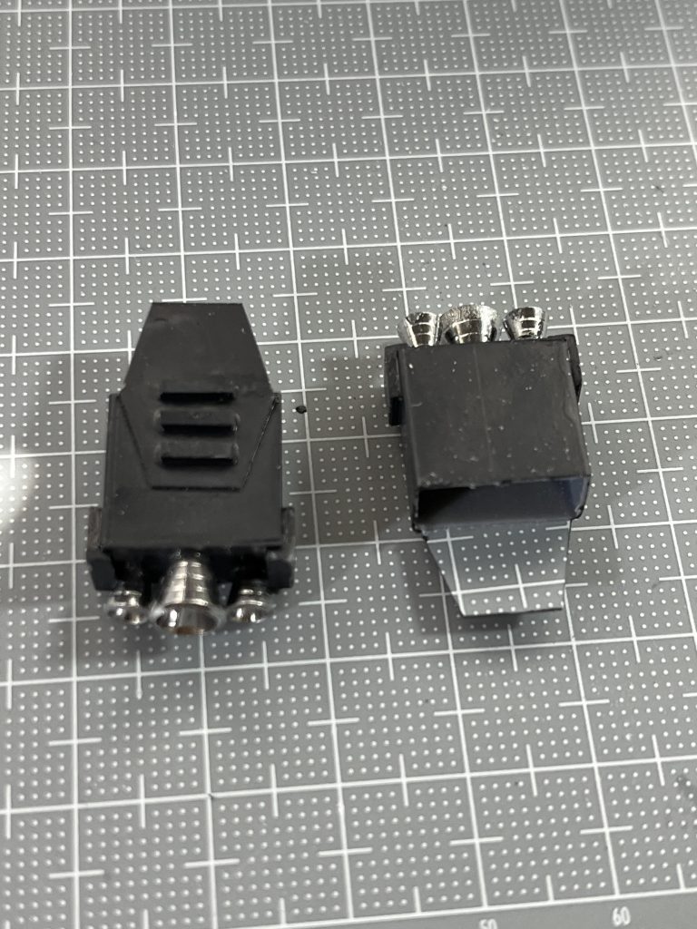 ちょい足しそんなにビーム兵器いらん。取り外し可能なように被せて装備させる。