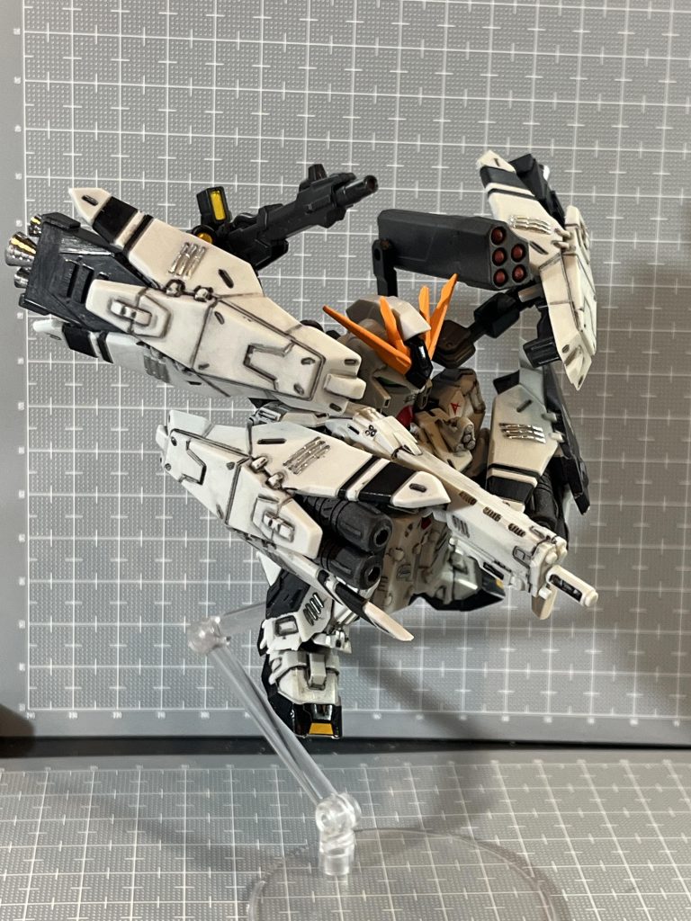 フルアーマーνガンダム（サンダーボルト風）–2枚目/制作者：チュウ