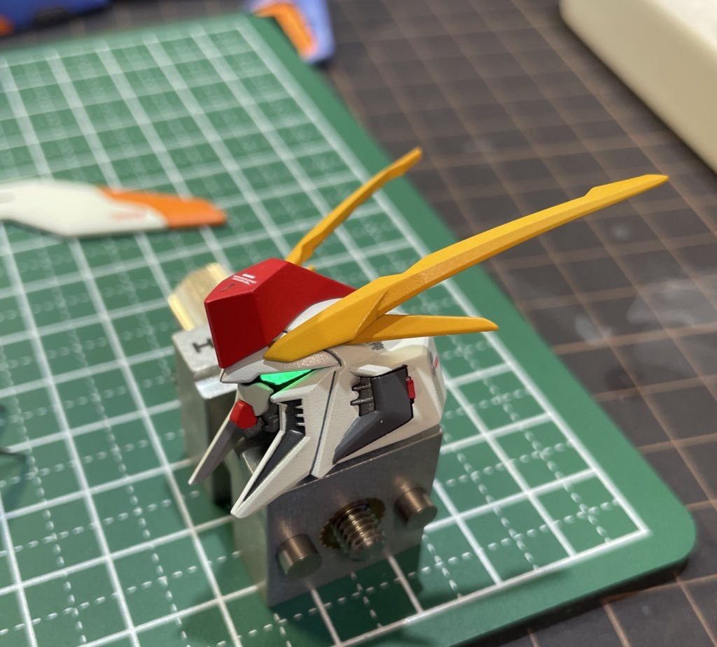 カメラアイはラッカー:メタリックグリーンの上にエナメル:蛍光緑塗り。ビコーンシステム搭載♫