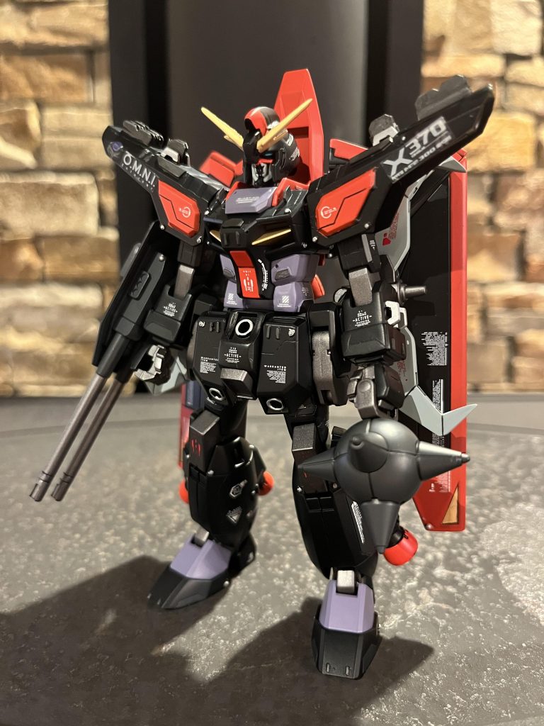 と言う事で今回はレイダーガンダムを劇中のスタイルに近づけて制作しました!今回行った主な作業はこんな感じです♪頭部、脚部、股間の幅増し首、胴、脚部の延長肩にシイタケディテールを追加各部にスジボリ、ディテールアップパーツ、スピンブレードなどでディテールアップと言う感じです(*´꒳`*)