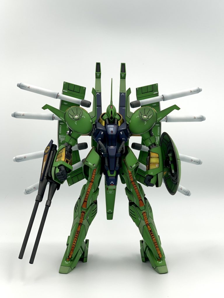 観音様のような独特のデザインが好きです^_^