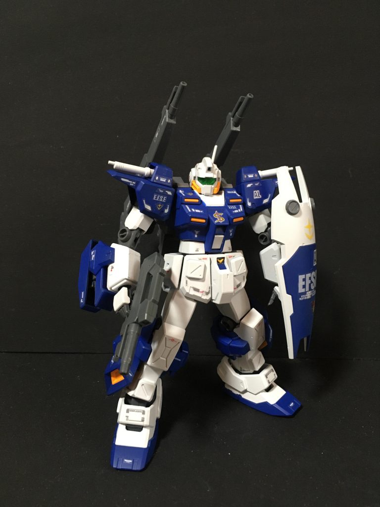 リアリスティックデカールを使用してRG風としています。シールドはジムカスタム用に変更しています。