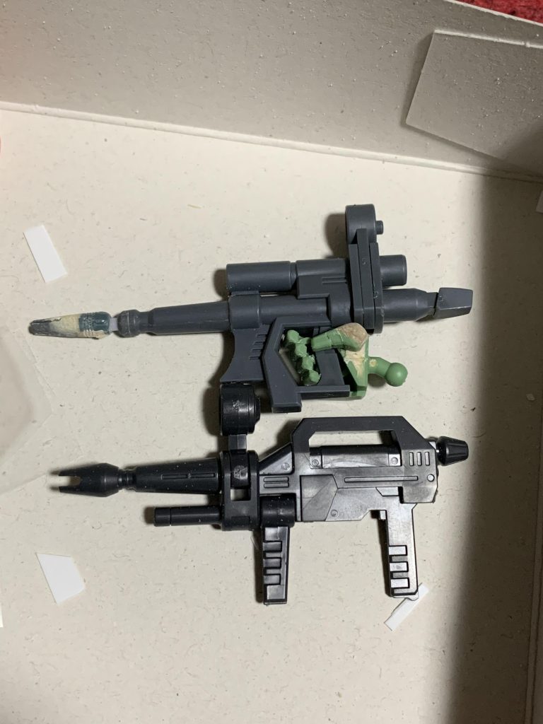 ライフルはHGをSDCSガンダムのサイズ感に合わせてリサイズ。