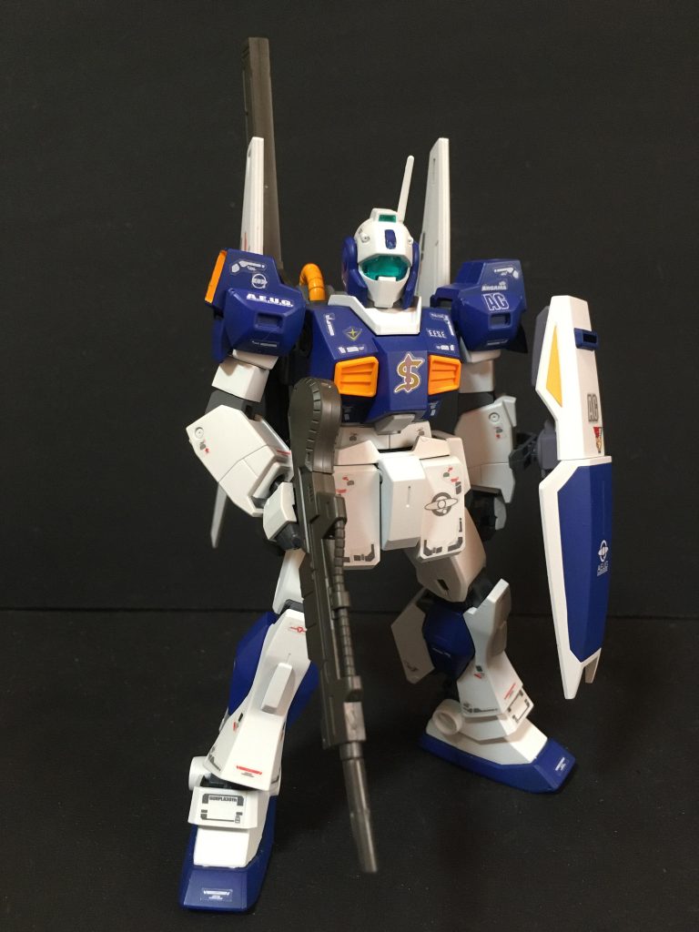 武装は百式ライフルとして、シールドはMk2用を装備させています。