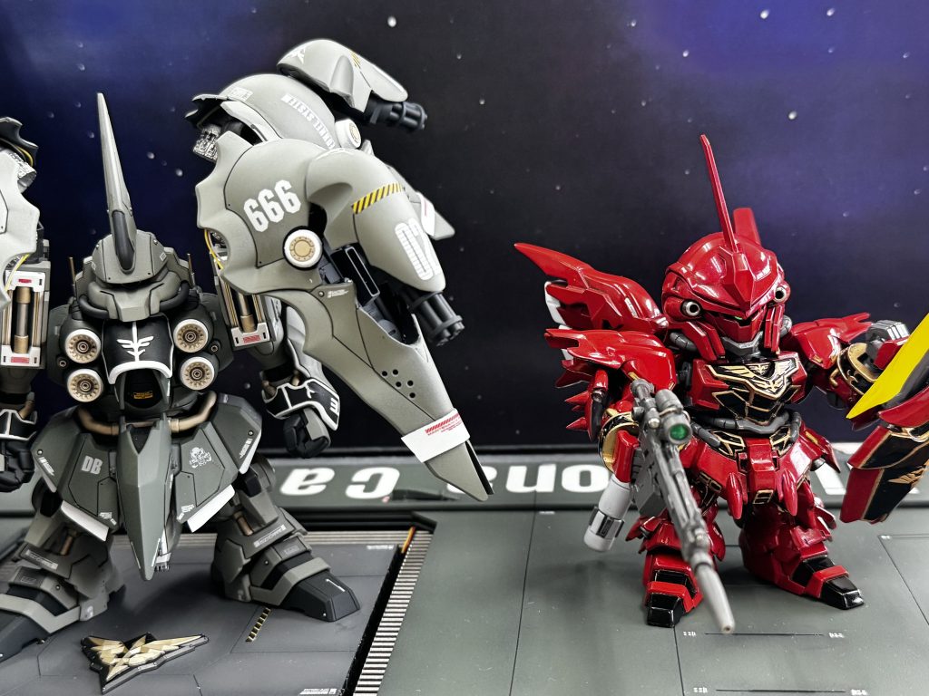 ユニコーンで好きな機体1位と2位(DB調べ)のシナンジュとクシャでの合わせです。これはアガりましたねぇ。SDメインの方の作品はSDならではの可愛さがしっかり出ていて、勉強になりました。