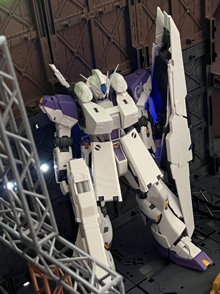 アナハイム　フォン・ブラウンMS開発工廠格納庫ジオラマ♪  MG  FA-93  ν GUNDAM ver.ka HWS装備仕様オリジナルカラーver. & MS格納庫ジオラマ♪✨✨✨✨✨✨✨✨✨–3枚目/制作者：SINANJU