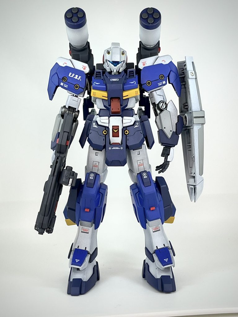 正面です。フレーム部分は半光沢で仕上げました。ギラッとした感じがお気に入りです。その他は初めてクレオスのスーパワスムースクリアーを使ってみました。しっとりとした感じでかなり好みの仕上がりです。