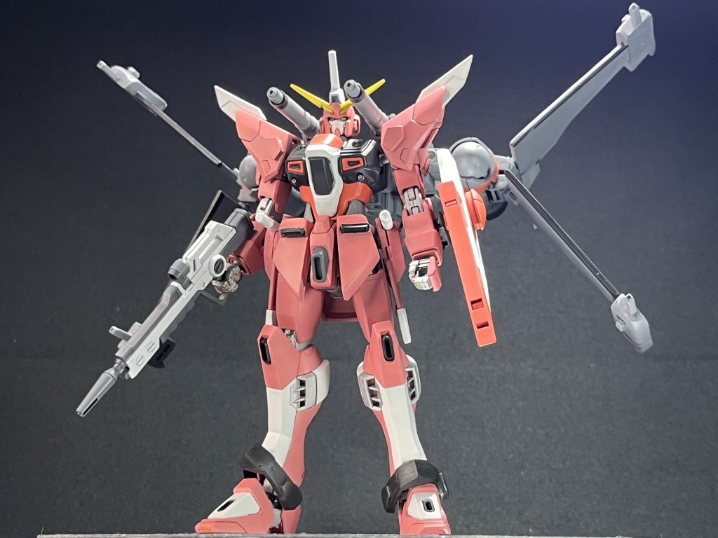 試行錯誤したおかげでリフターの翼展開も出来るようになってます。ビームブレード(？)の搭載までは出来ませんでした。ガイアガンダムを2つ入手出来れば再現出来たかもしれません(´･ω･｀)