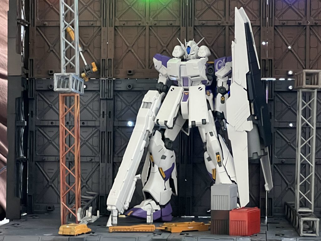 アナハイム　フォン・ブラウンMS開発工廠格納庫ジオラマ♪  MG  FA-93  ν GUNDAM ver.ka HWS装備仕様オリジナルカラーver. & MS格納庫ジオラマ♪✨✨✨✨✨✨✨✨✨–8枚目/制作者：SINANJU